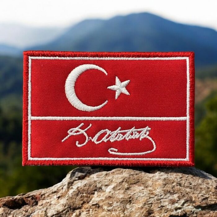 turk bayragi ve ataturk imzasi nakis pec patch arma