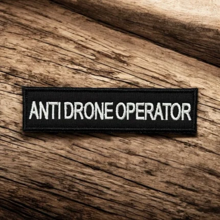 siyah zemin anti drone operator yazili nakis pec